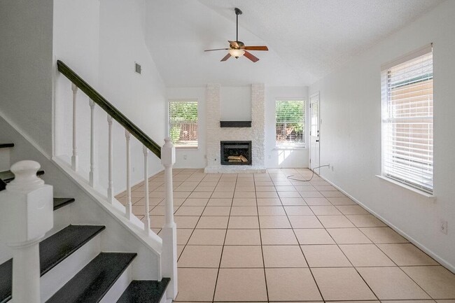 Building Photo - 16827 Whitebrush Loop