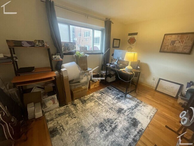 Building Photo - No Fee! Parking, Heat and Hot Water Included! Renovated, Sunny and Spacious!  Cat Friendly! Prime...