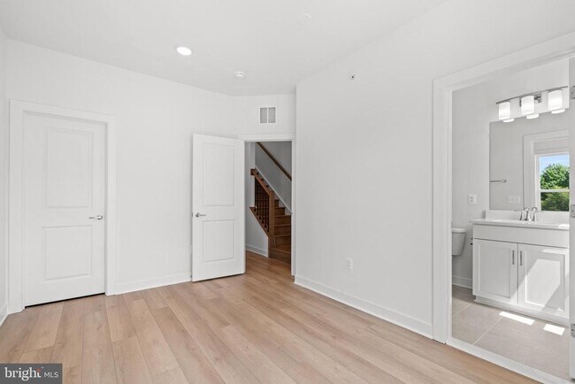 Building Photo - 3122 Nina Clarke Dr