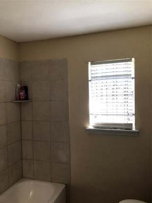 Building Photo - 3514 Sparrow St