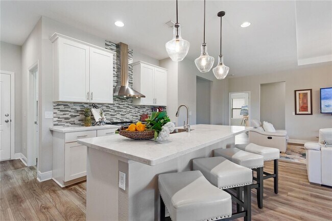 Building Photo - 17988 Passionflower Cir