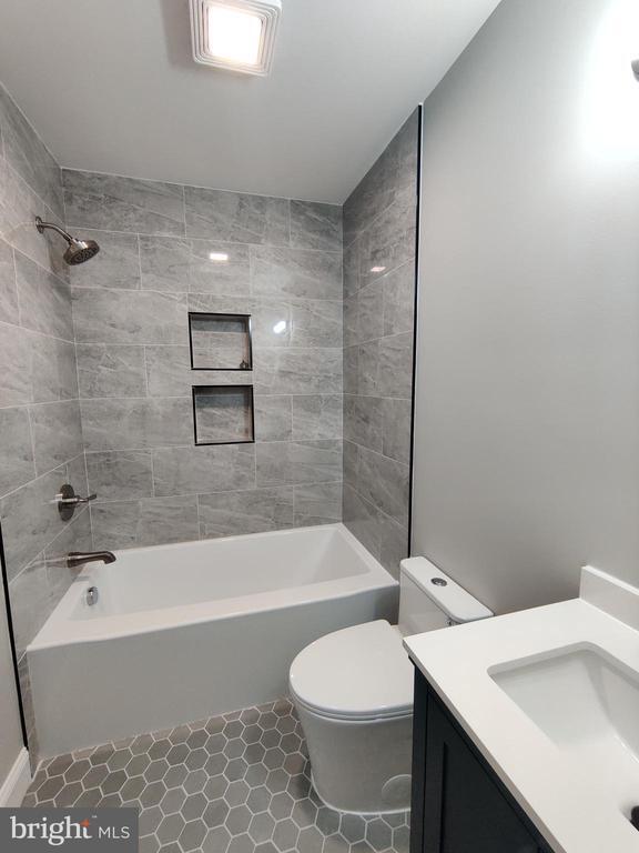 Building Photo - 9441 Park Hunt Ct