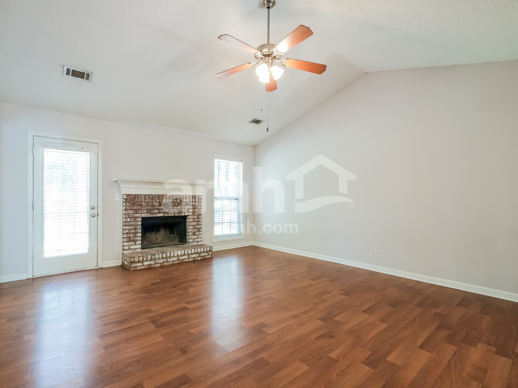 Building Photo - 1633 Amalie Dr