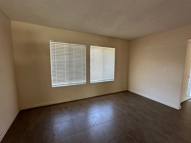 Building Photo - 4BD/2BA Home - Moreno Valley, CA 92557