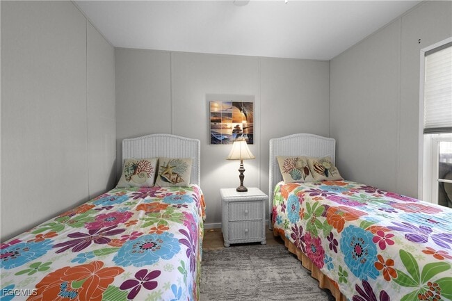 Building Photo - 1747 Beverly Dr