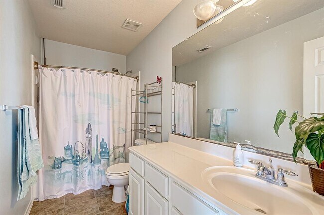 Building Photo - 15131 Live Oak Bend Way