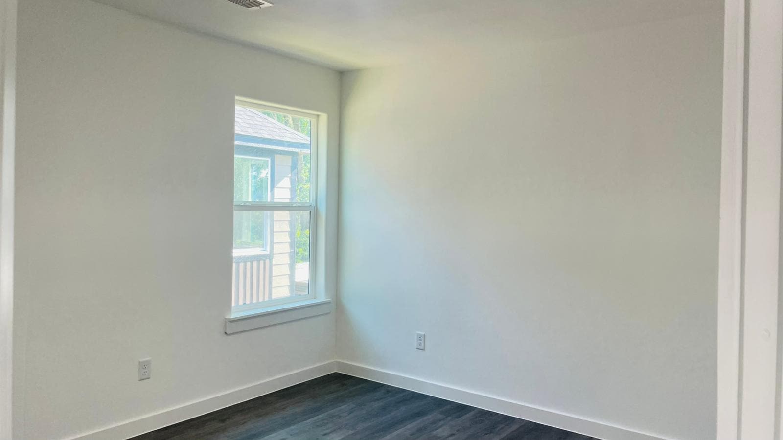 Building Photo - 8414 Sandra St