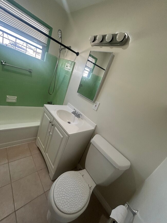 Building Photo - 6865 Jamacha Rd