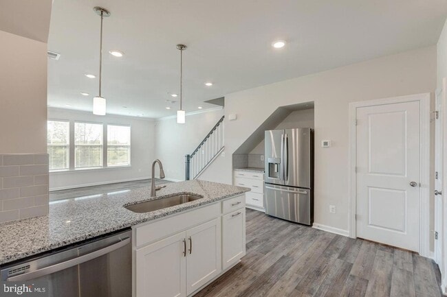 Building Photo - 43357 Radford Divide Ter