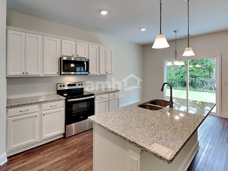 Building Photo - 5952 Hagar Vly Dr