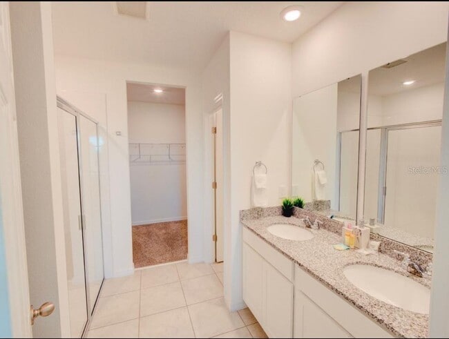 Building Photo - For Rent: Spacious 4 Bed, 2 Bath Home in P...