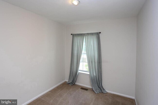 Building Photo - 4710 Leyden Way