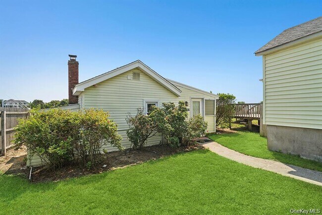 Building Photo - 35 Gardners Ln