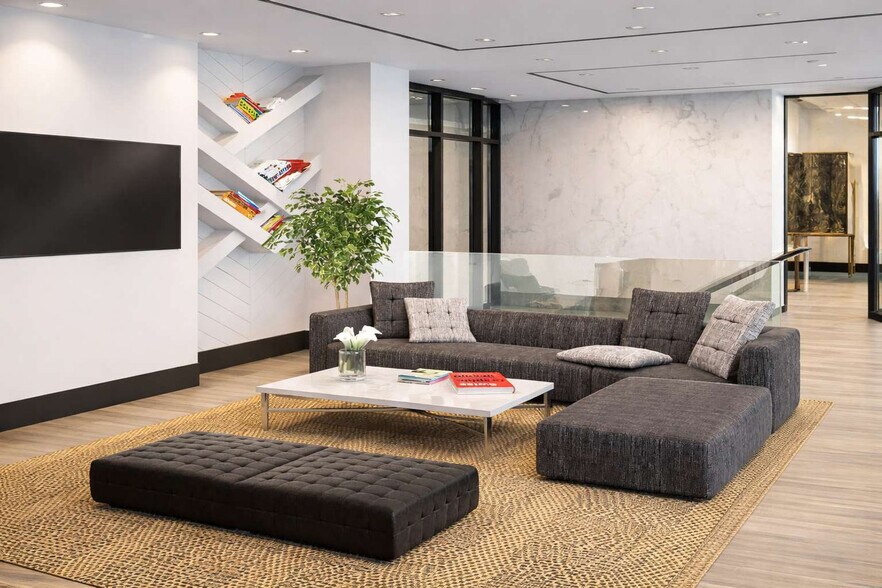 Building Photo - 298 SE 2nd Ave