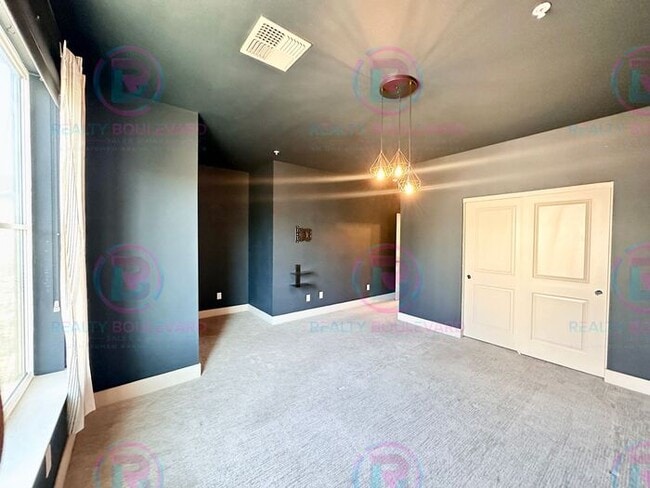 Building Photo - Modern Designer 2 Bedroom 2.5 Bathroom Tow...