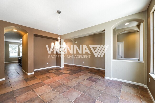 Building Photo - Beautiful 4 Bedroom Home in Gated Community