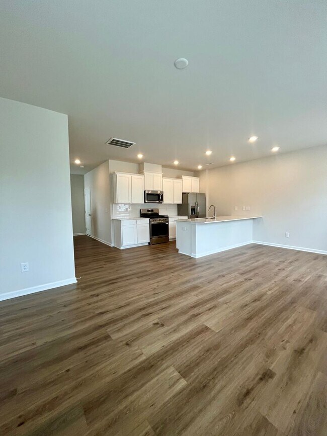 Building Photo - Brand New, 3 BR, 2.5 BA Townhome with Garage