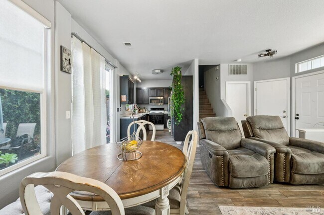 Building Photo - 1507 Pinebrook Pl