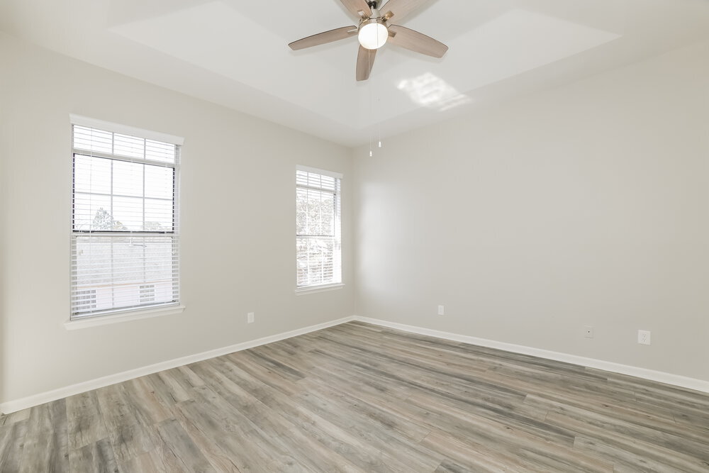 Building Photo - 3729 Riverside Pkwy