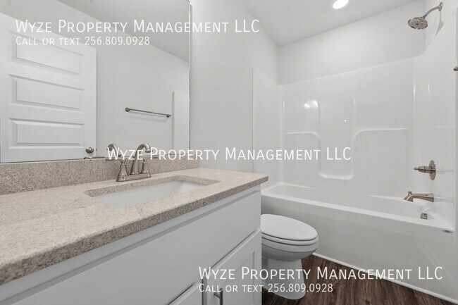 Building Photo - 283 Shubert Dr