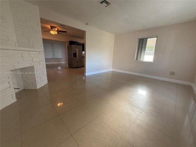 Building Photo - 3 bedroom in Miramar FL 33023