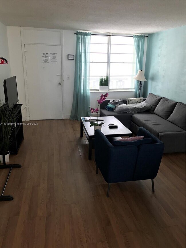 Building Photo - 1732 Meridian Ave