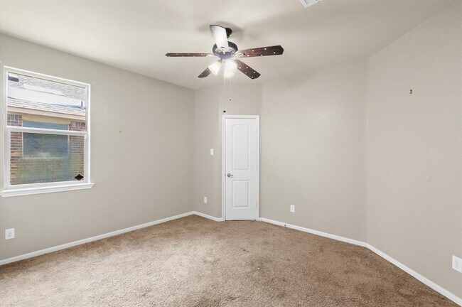 Building Photo - 18339 Red Oak Manor Ln