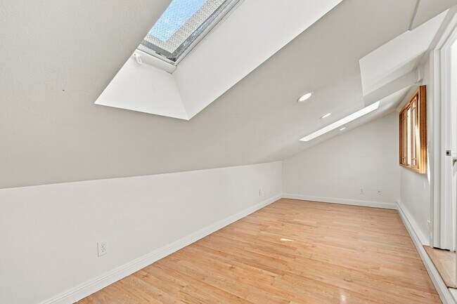 Building Photo - 320 Grapevine Pl