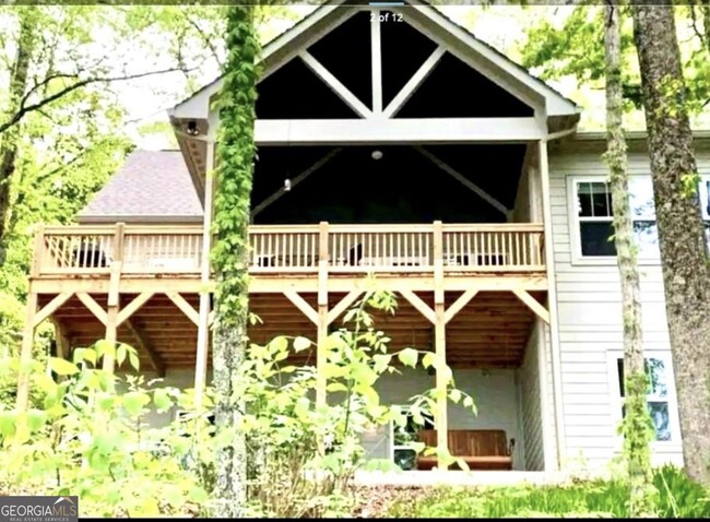 Building Photo - 6965 Lakeside Pl