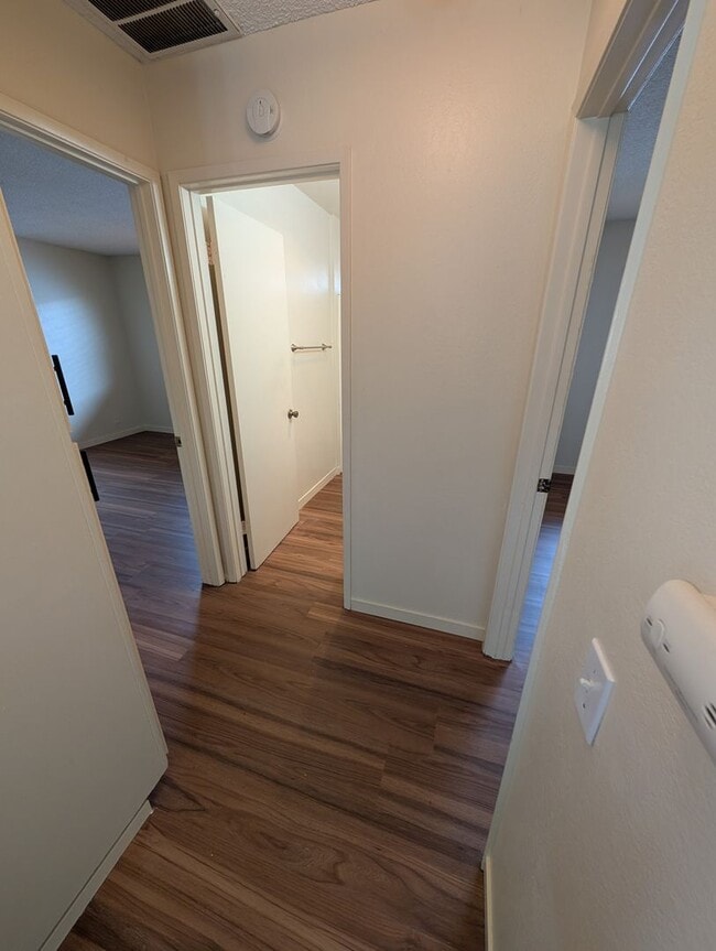 Building Photo - 926 Oleander St