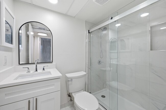 Building Photo - 4700 Lucerne Lakes Blvd W