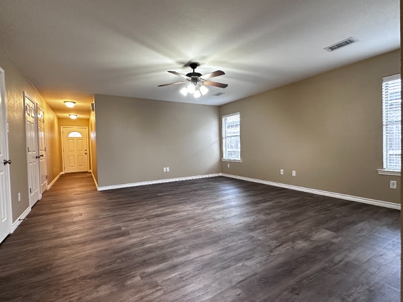 Building Photo - 5109 Graceland Dr