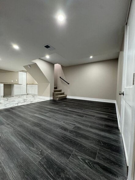 Building Photo - 2704 W 15th Ave