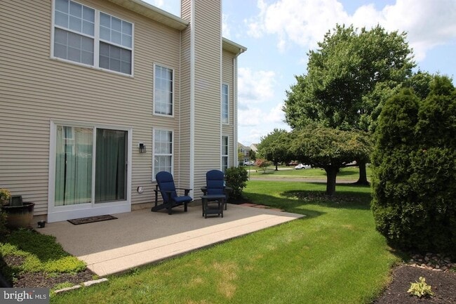 Building Photo - 36 Honey Locust Ln