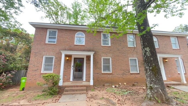 Building Photo - 1 Crescent Ln