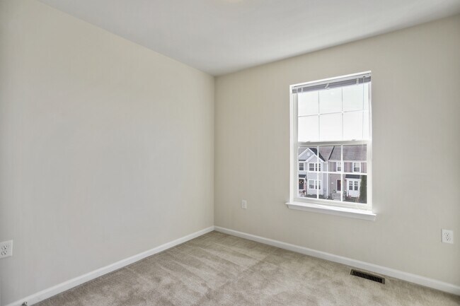 Building Photo - 18 Chillingham Ct