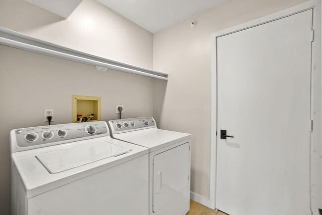 Building Photo - 3440 S Ocean Blvd