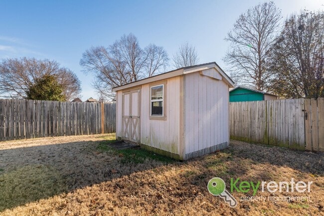 Building Photo - Beautifully Updated 3-Bedroom Bi-Level Home Near Wichita – Cul-de-Sac Location