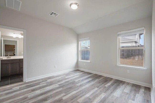 Building Photo - 8214 Cottage Rose Dr