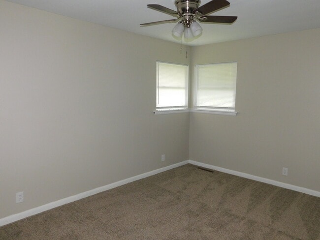 Building Photo - 901 Mahrenholz Ave