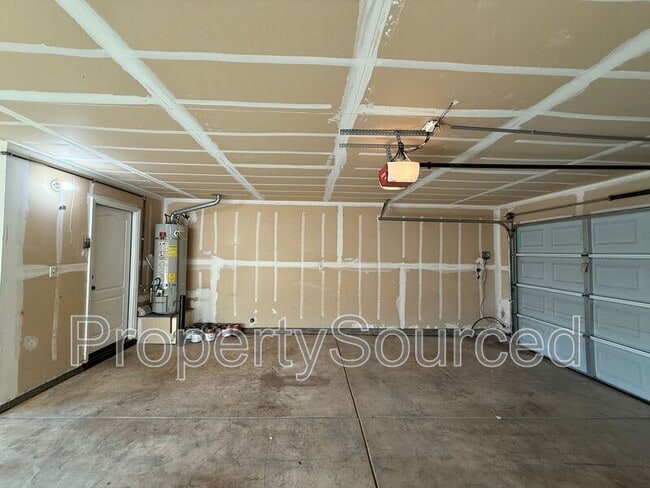 Building Photo - 2156 Fountain Square Ave