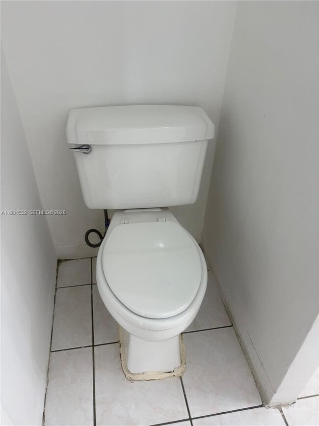 Building Photo - 16701 NE 14th Ave