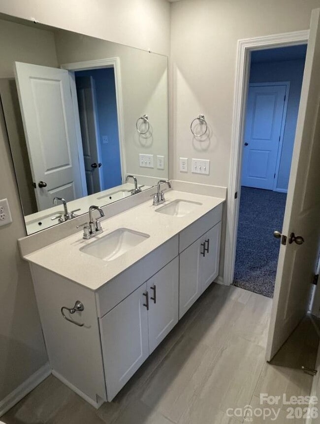 Building Photo - 5173 Brailey Cir