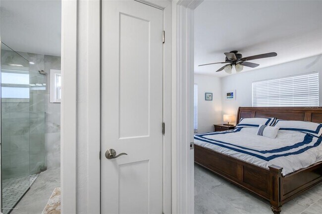 Building Photo - 149 Crescent Dr