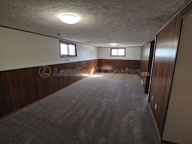 Building Photo - Split level home with updates in Amherst S...