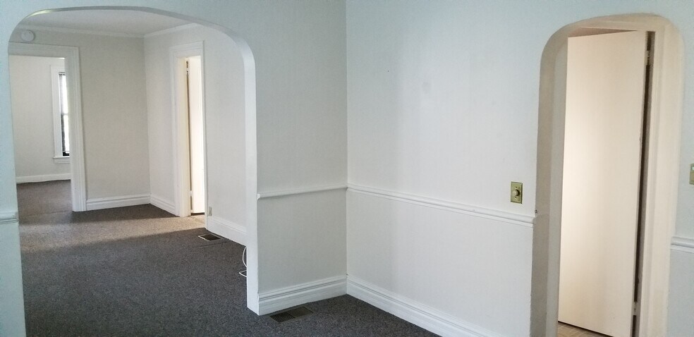 Dining/living rooms - 69 Cypress St