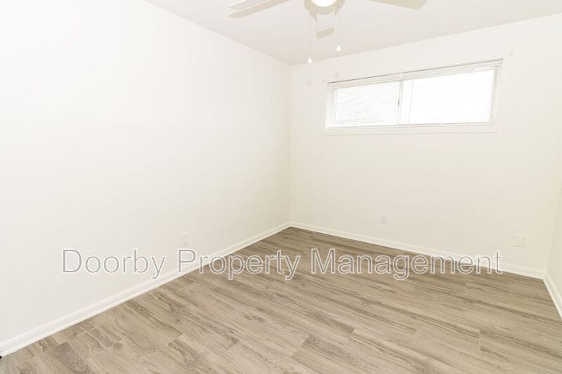 Building Photo - 513 Donaldson Rd