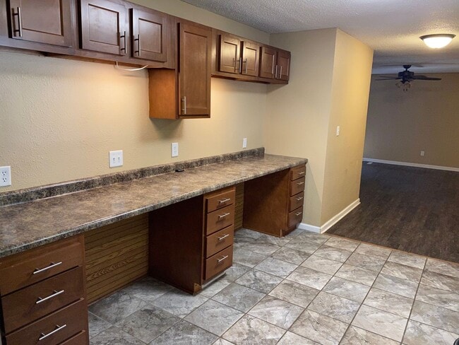 Building Photo - Spacious 4-Bedroom Home with Garage and Backyard in Milan!