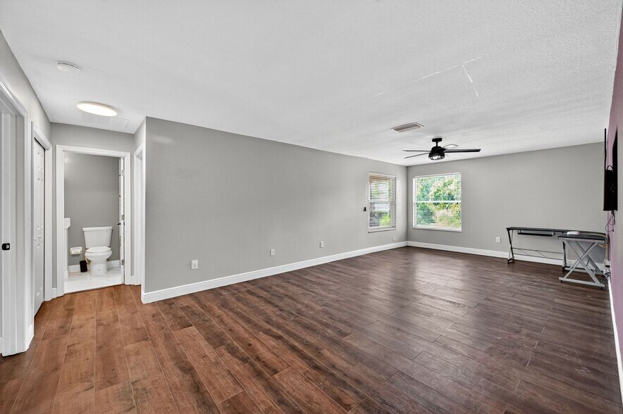 Building Photo - 6153 Everlasting Pl