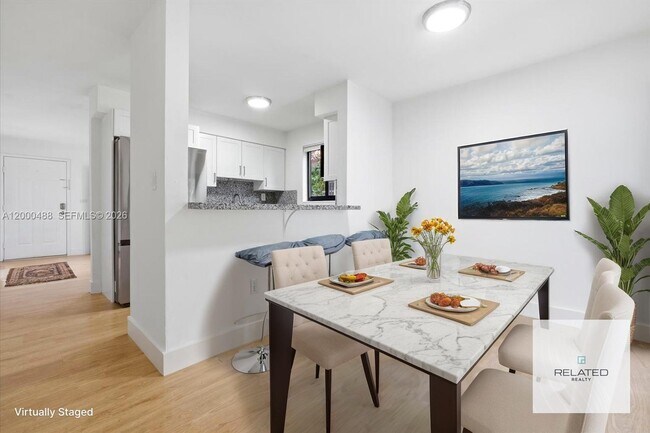 Building Photo - 3522 SW 25th St